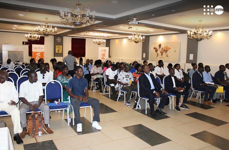 Pastor Domingos Tê Aborda o Papel da Fé e da Juventude em Conferência da Universidade Guineense da Juventude